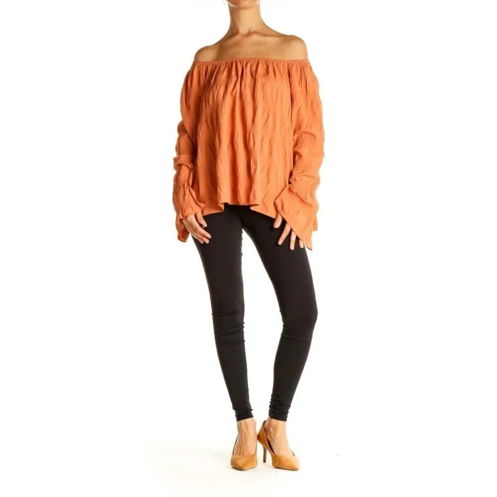 ELIZABETH AND JAMES OFF SHOULDER BRICK COLOR WRINKLE TEXTURED BLOUSE